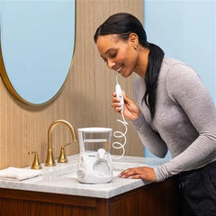 White Aquarius Water Flosser – White (WP-660)